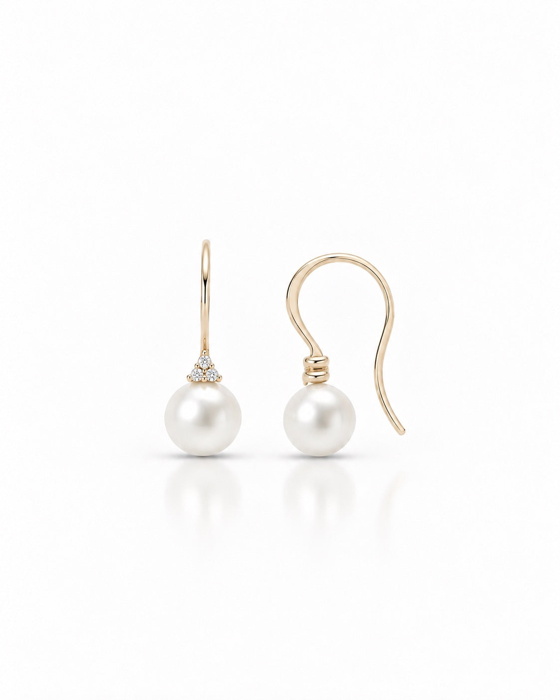 DIAMOND AND PEARL Gold earrings