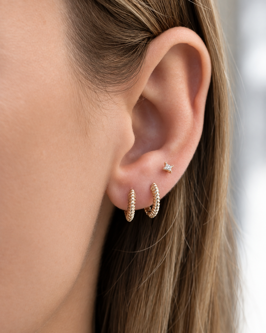 Fluted Knife Edge Mini Huggie Earrings